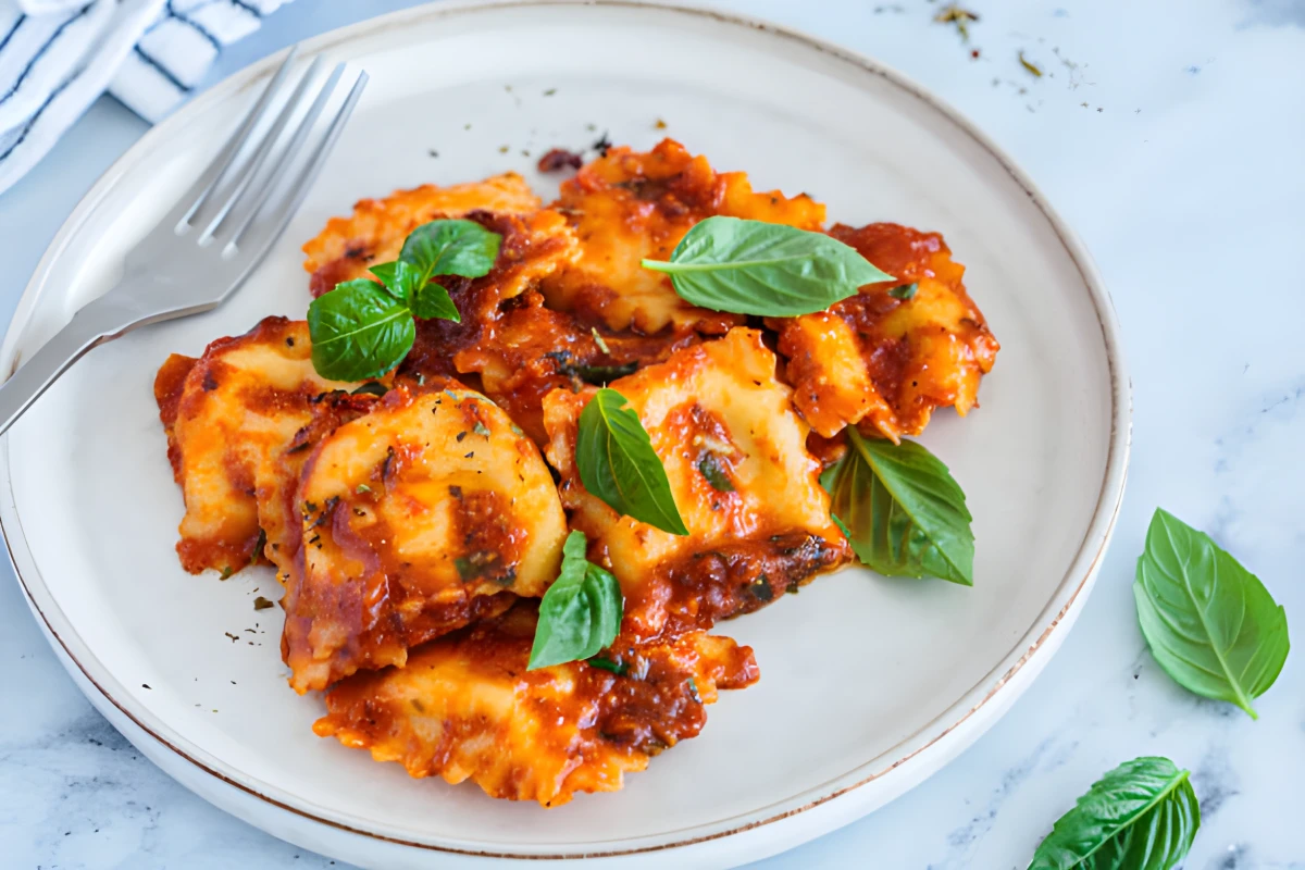 Ravioli ricotta et sauce tomate