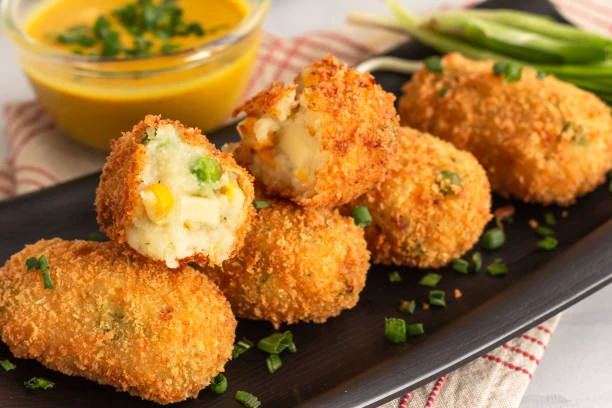 Croquettes de purée crémeuse au fromage à l'Airfryer