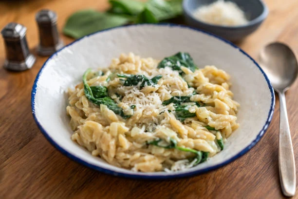 Orzo crémeux aux épinards et parmesan