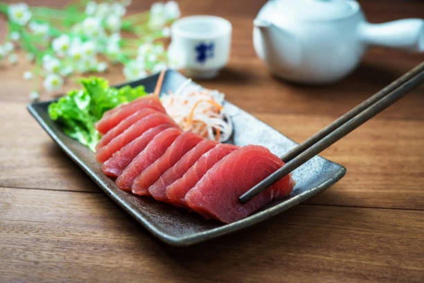Sashimi de thon traditionnel japonais