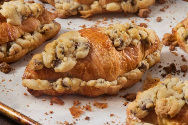 Crookie - croissant cookie aux pépites de chocolat