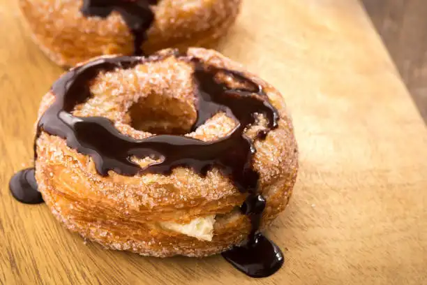 Cronut au chocolat