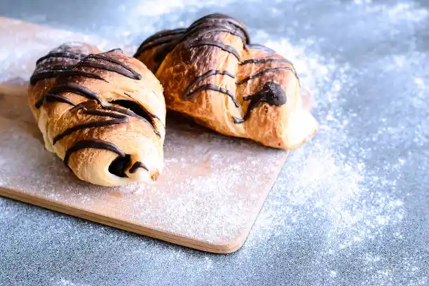 Croissants au chocolat