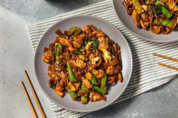 Nouilles sautées thaïlandaises