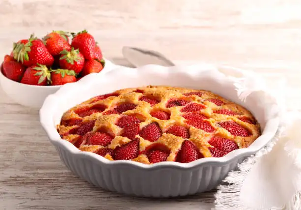 Gâteau à la semoule de maïs aux fraises