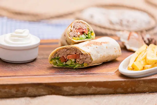 Wrap au thon frais et crudités