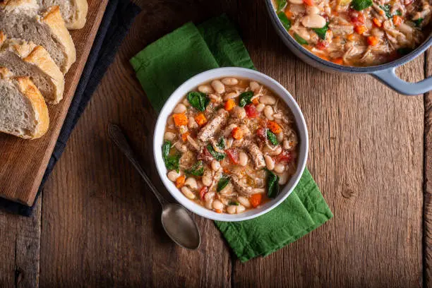 Soupe de porc et haricots blancs