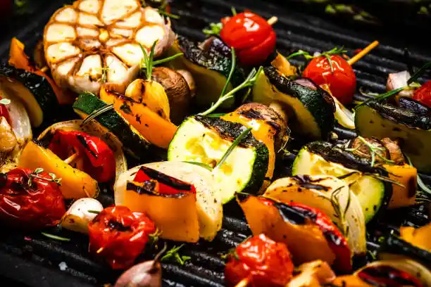 Brochettes de légumes grillés