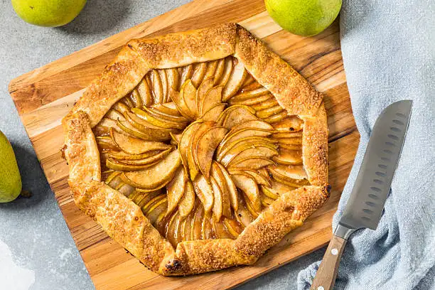 Galette rustique aux poires fondantes
